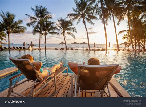 3+ Million Happy Vacation People Royalty-Free Images, Stock Photos ...