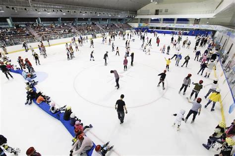 中国台北小巨蛋体育馆旅游攻略 之 溜冰场