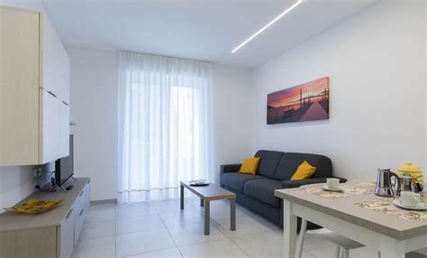HOTELS - Holiday apartment - ESEDRA