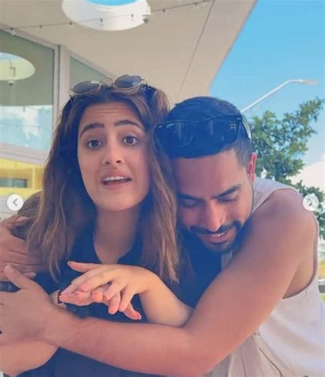 Kriti Sanon And Sister Nupur’s Unseen Fun Vacay Pics With Cousins ...