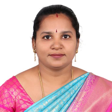 Akila - Maths teacher - ₹1251/h