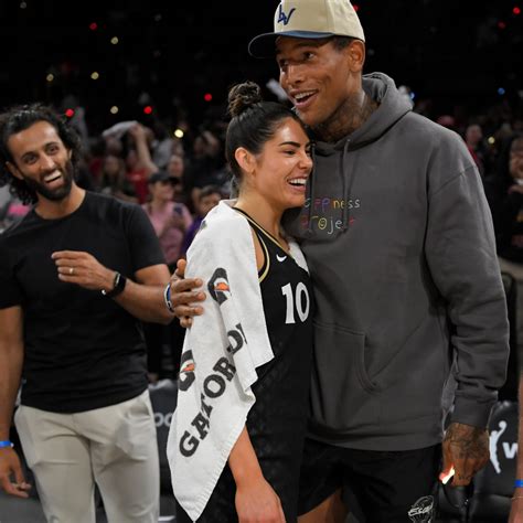 Raiders TE Darren Waller's marriage announcement with WNBA star Kelsey ...