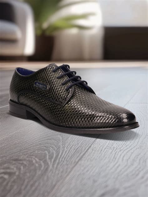 Steal Deal Weekend – bugatti Shoes India