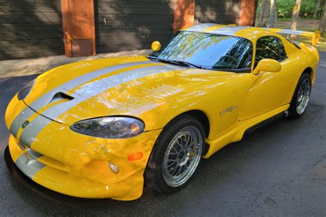 Modified 5k-Mile 1998 Dodge Viper GTS for sale on BaT Auctions - closed ...