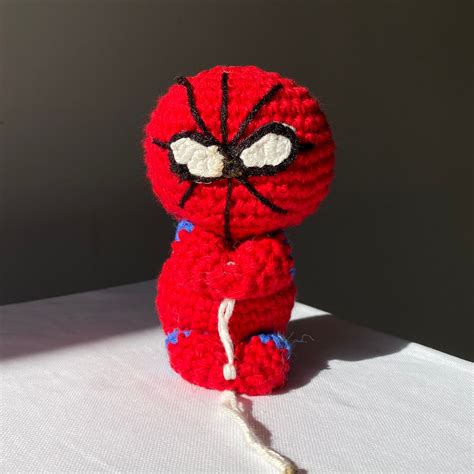 Marvel Spider-Man Keychain – darninglights