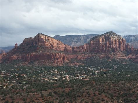 Twin Buttes – The Mountains Are Calling