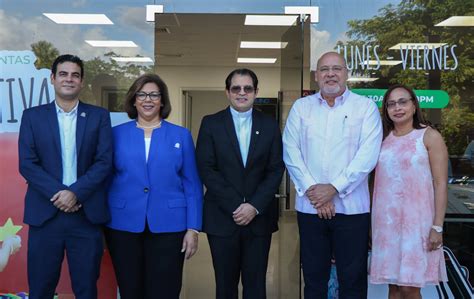 Inauguran papelería CCC en la PUCMM - Prensa | Pontificia Universidad ...