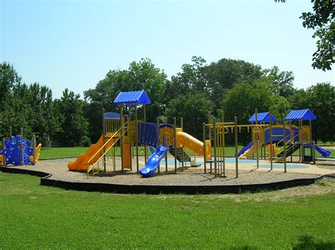 Elm-Grove-Park – Oak Ridge Recreation & Parks