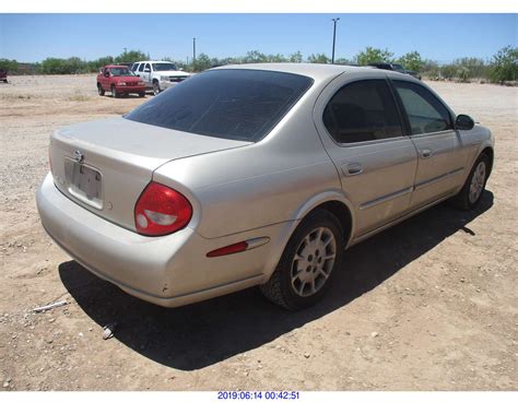 2000 - NISSAN MAXIMA