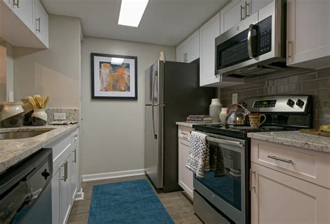 Doral West Apartments | Apartments in Doral Florida