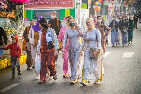 Quan The Am Festival – The largest spiritual festival in Da Nang ...