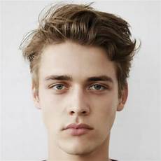 Hair Pushed Back Style by Thin Hair Here S 50 Practical Hairstyles For With Hair Pushed Back Style