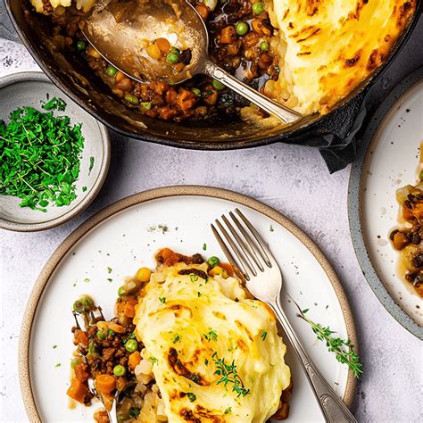 Irish Shepherd’s Pie – Easy Traditional Comfort Recipe - The Sisters ...