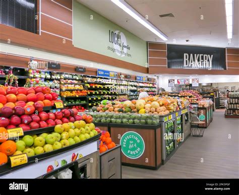 Local Markets Produce 的图像结果