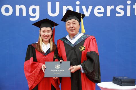 2020届博士研究生毕业照-西安交通大学医学部