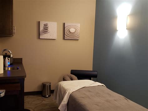Hand And Stone Massage Tampa