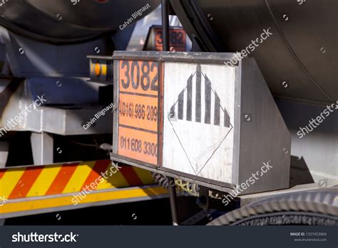 Factory Sign 的图像结果