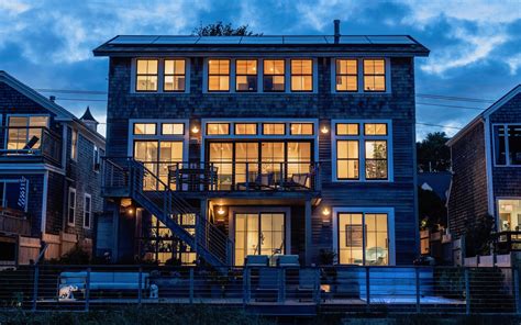 Street Small Commercial House 的图像结果