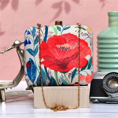 Red Flower Printed Clutch – Artklim