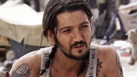 Scarface Remake: Diego Luna attached to star