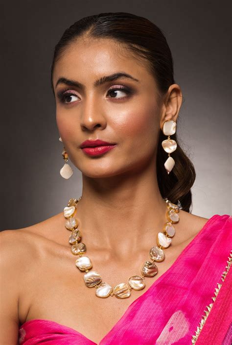 Hailey Baroque Pearl Necklace Set with Earrings – QUEENS JEWELS