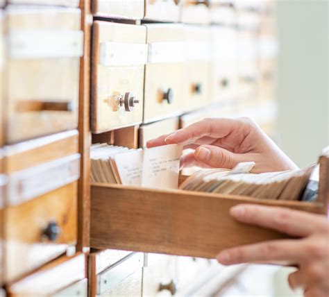 Library Website Design 的图像结果