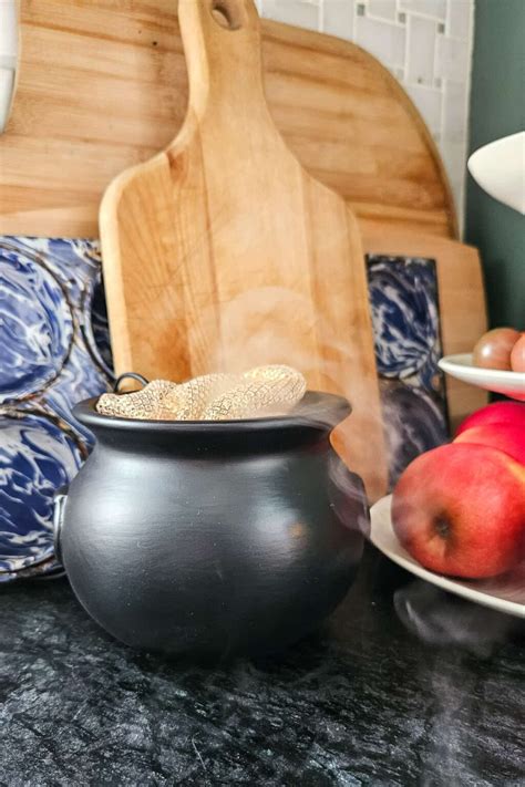 Halloween Diffusers - Easy DIY Cauldron • Refresh Living