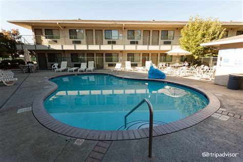 THE OAKHURST INN - Hotel Reviews, Photos, Rate Comparison - Tripadvisor