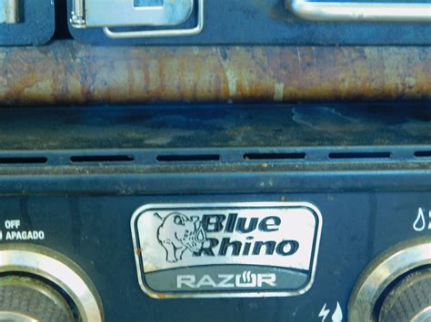 Lot - Blue Rhino Propane Grill