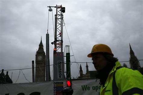 The GMB Is Completely Wrong About Fracking. Here’s Why | Aaron Bastani | Novara Media