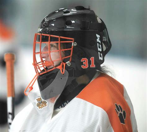 Hockey Goalie 的图像结果