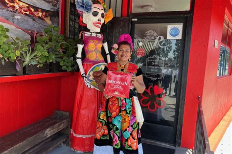 Los sueños hechos realidad de Rocío Camacho, ‘la Diosa de los moles’ - Los Angeles Times