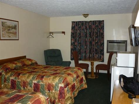 BAXTER INN (Baxter Springs) - Inn Reviews, Photos, Rate Comparison ...