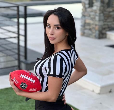 Who is Veronica F Perasso? Age, Height, Weight, Net worth, Bio ...