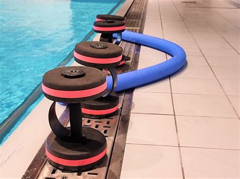 Hello Bombshell 的图像结果