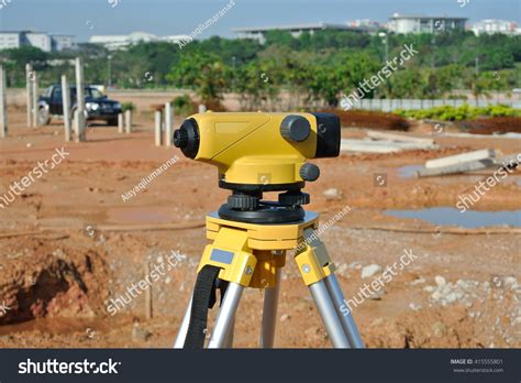 How Do You Set Up a Dumpy Level 的图像结果