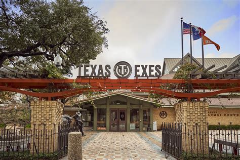 The Texas Exes Board Congratulates Chuck Harris | The Alcalde