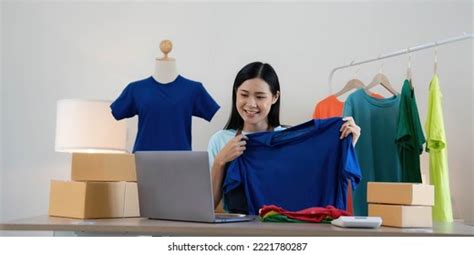 Female Small Business Owner 的图像结果