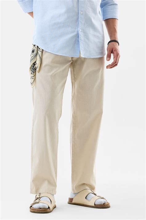 Buy Men's Regular Fit Stretch Beige Trousers Online | Snitch – SNITCH