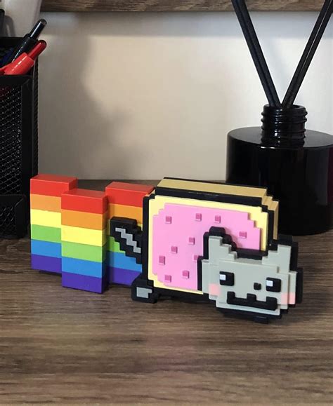 Buy Youtooz Nyan Cat Vinyl Figure, 4.5 Youtooz Meme Nyan Cat Figure ...