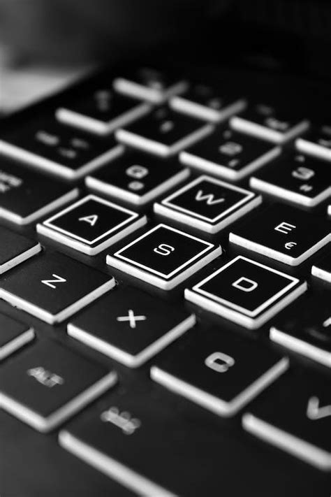 Pic of a Keyboard Computer 的图像结果