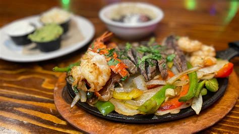 GASLAMP QUARTER – Rockin' Baja Lobster