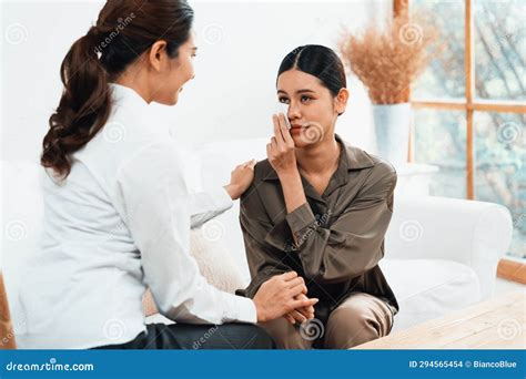 Antipática In English