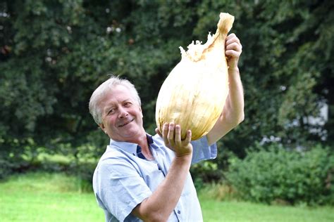 Champion giant veg grower knows his onions | Harrogate Informer