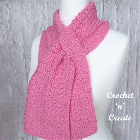 Adult Crochet Keyhole Scarf Pattern 的图像结果