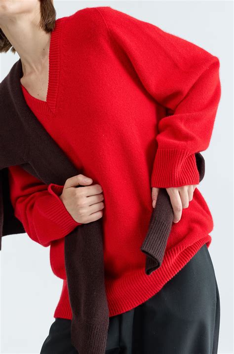 Almina Concept - Wool V Neck Sweater in Red