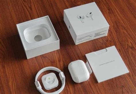 How To Replace Missing AirPods Or Their Charging Case - MobyGeek.com