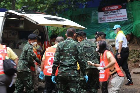 泰国一辆双层旅游大巴发生车祸 已致8人遇难-侨报网