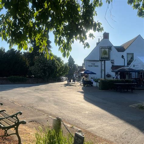 THE YEW TREE (Manuden) - Inn Reviews, Photos, Rate Comparison - Tripadvisor