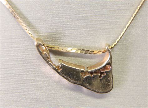 Vintage 14K Gold Nantucket Island Map Pendant and Necklace - Vintage ...